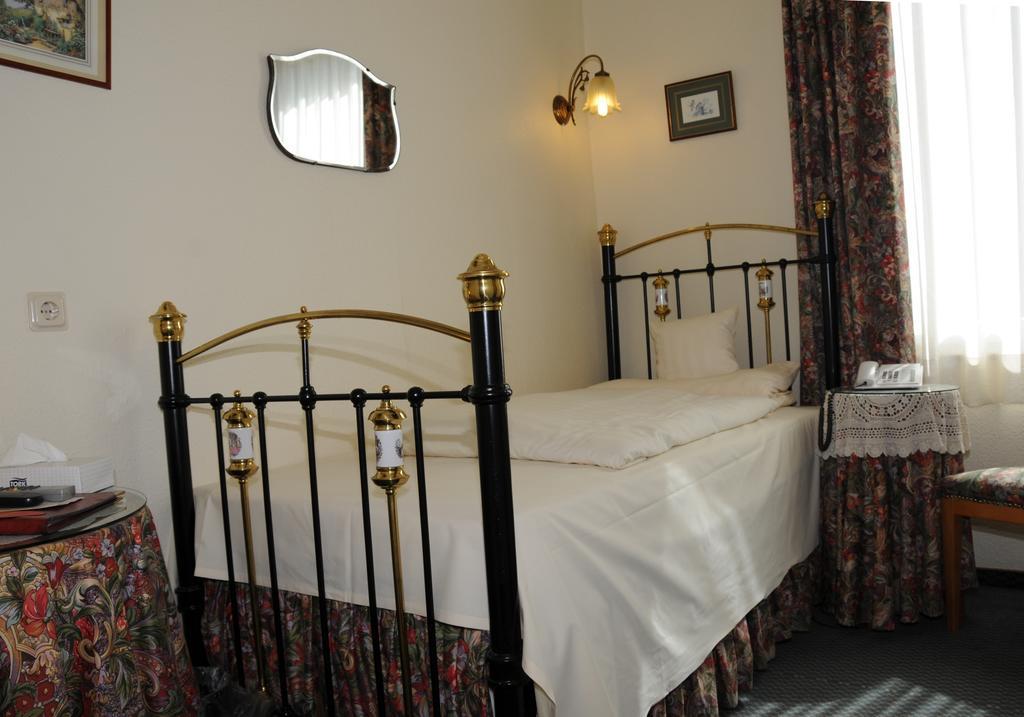 Hotel Admiral Wiesbaden Pokój zdjęcie